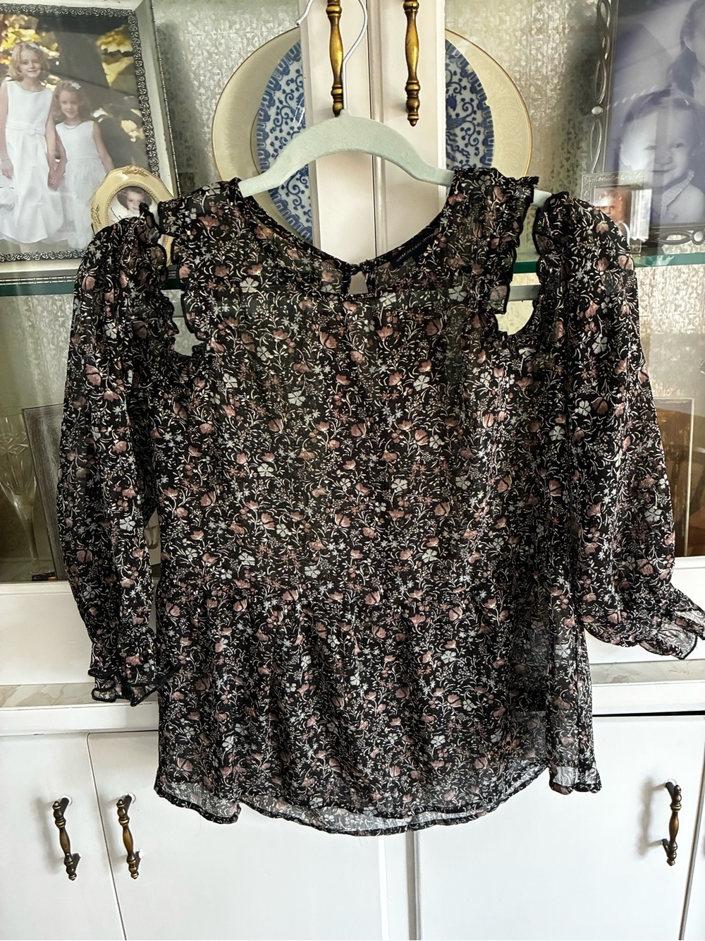 American Eagle Sheer Floral Puff Cold Shoulder Blouse - Black floral Small